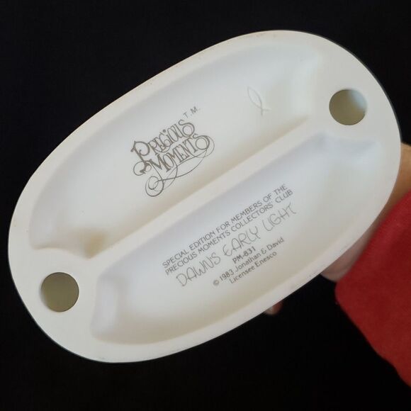 Vintage 1983 Precious Moments "Dawn's Early Light” Porcelain Figurine PM-831 - Picture 7 of 7